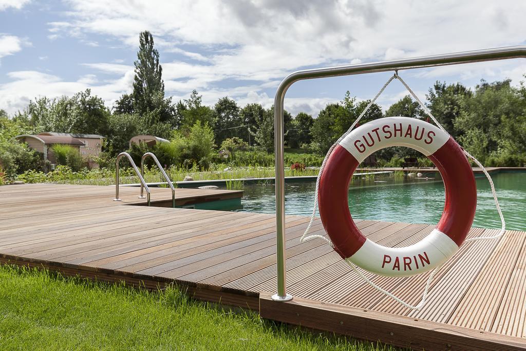 Hotel Gutshaus Parin - Bio- Und Gesundheitshotel Moor-Rolofshagen Kültér fotó