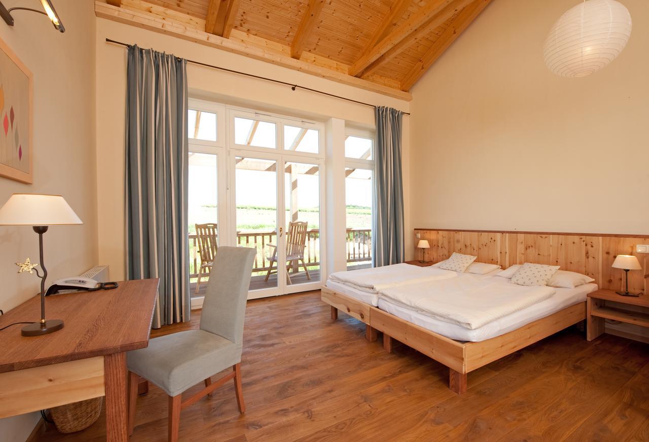 Hotel Gutshaus Parin - Bio- Und Gesundheitshotel Moor-Rolofshagen Kültér fotó